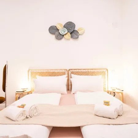 I New I Ac I Wifi - Sun * Boedapest