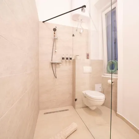 I New I Ac I Wifi - Sun *